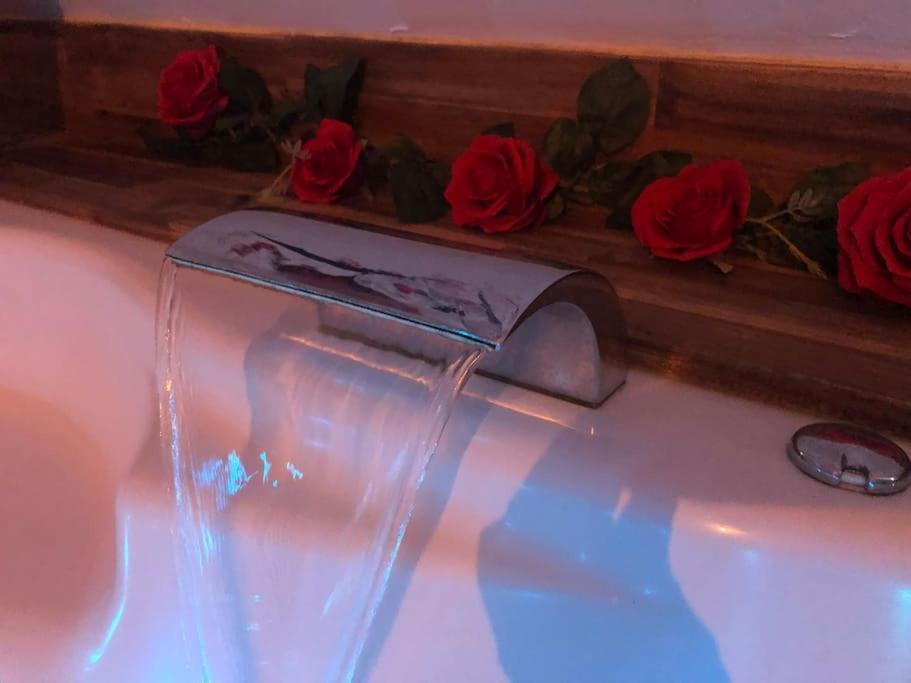 Sejour Detente Au Coeur De Macon Spa,Cine,Bouteille Offerte Esterno foto