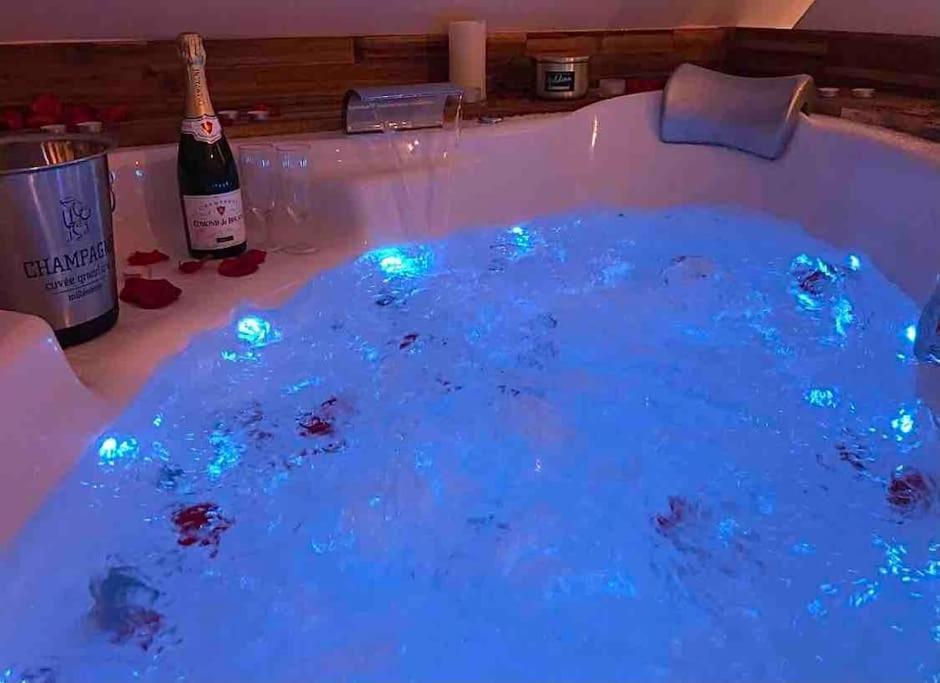 Sejour Detente Au Coeur De Macon Spa,Cine,Bouteille Offerte Esterno foto