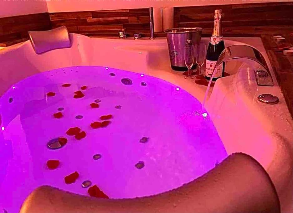 Sejour Detente Au Coeur De Macon Spa,Cine,Bouteille Offerte Esterno foto