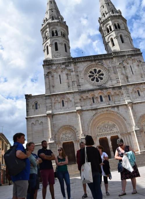 Sejour Detente Au Coeur De Macon Spa,Cine,Bouteille Offerte Esterno foto
